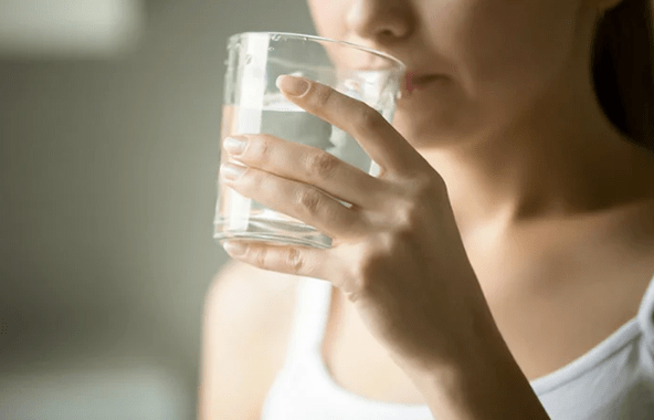 Bevi il tuo standard d'acqua per la giornata