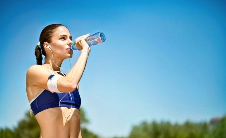 Il valore del regime di bere in nutrizione